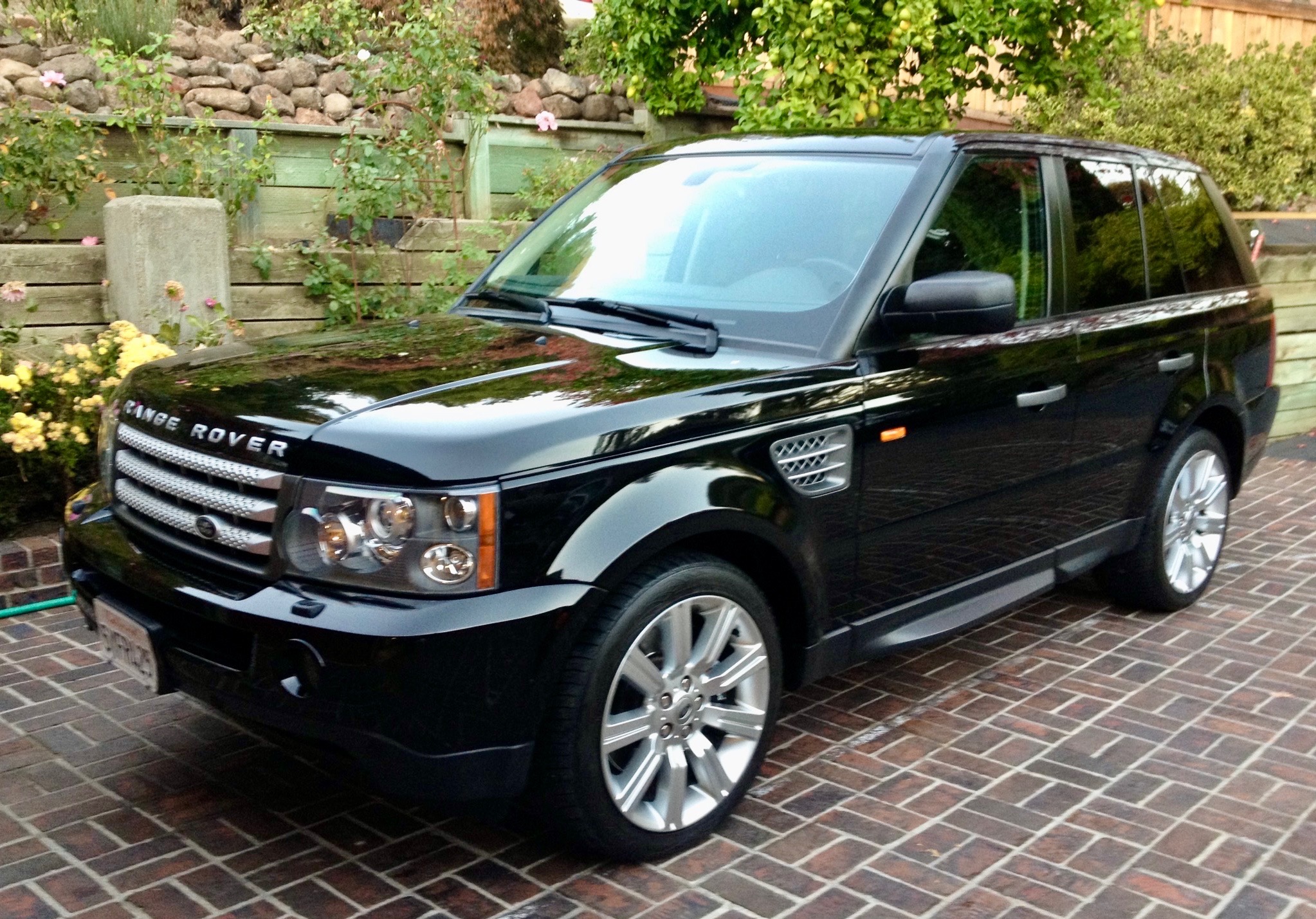 Black Range Rover