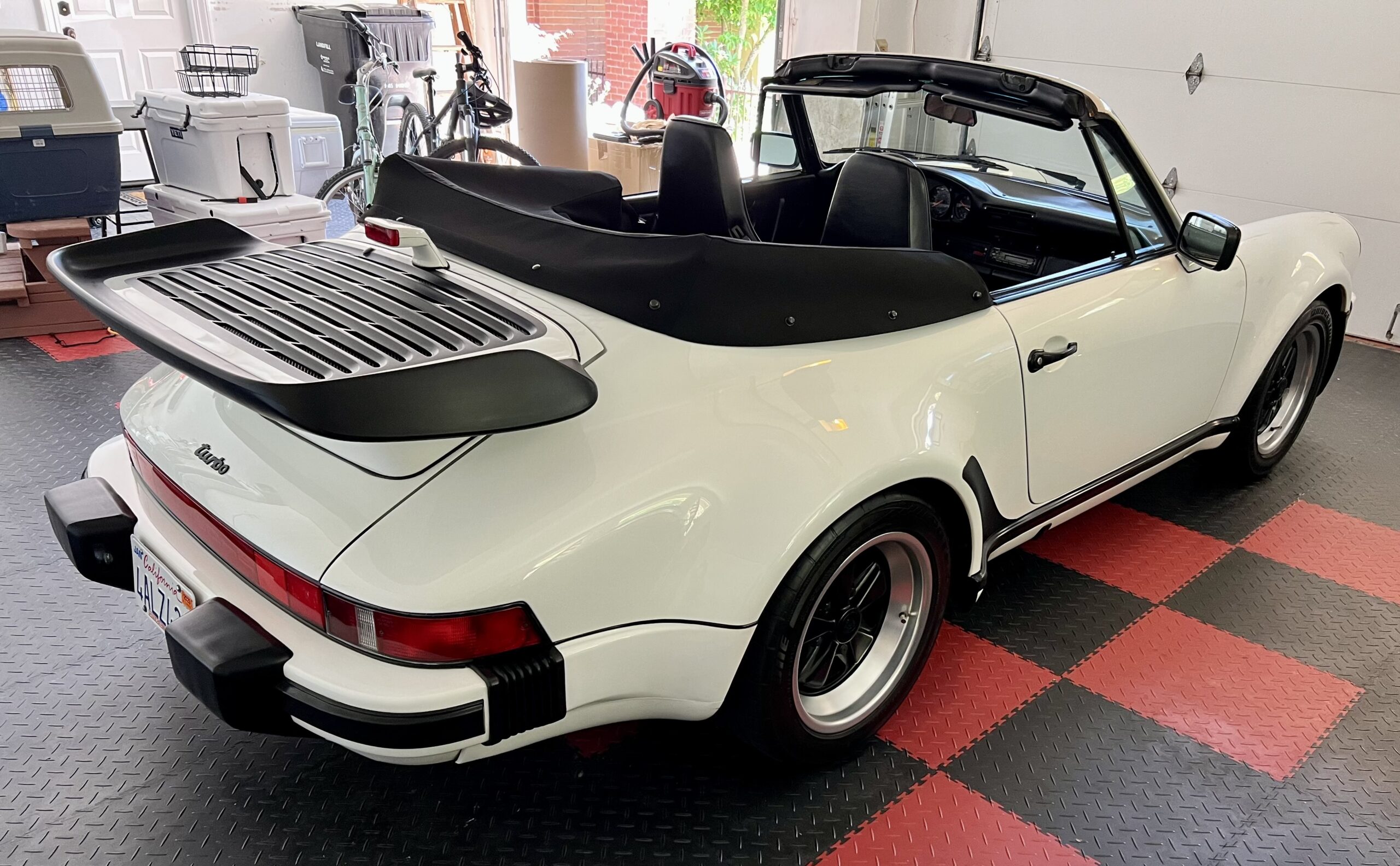White Porsche Turbo